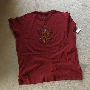 Universal studio Gryffindor Harry Potter shirt